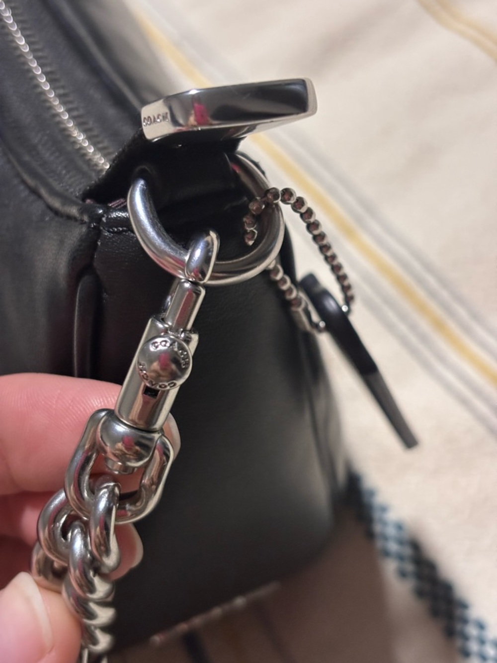 Coach Teri Shoulder Bag with Signature Quilting in black with silver hardware - Picture 5 of 11